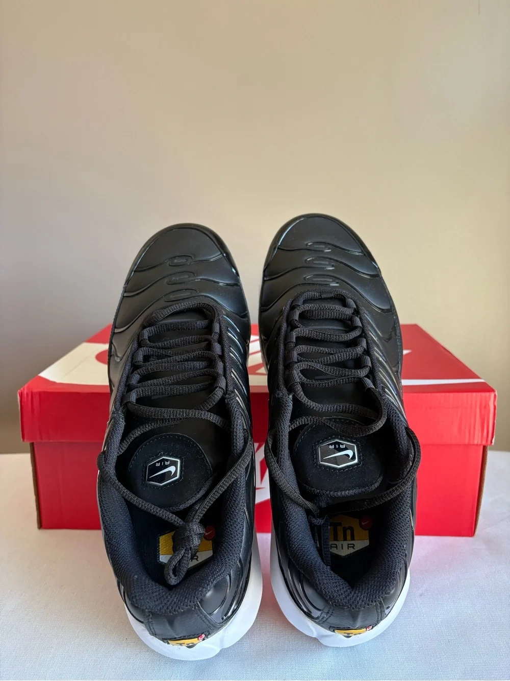 Nike Air TN Black/White Men's golf shoes - Picture 2 of 4